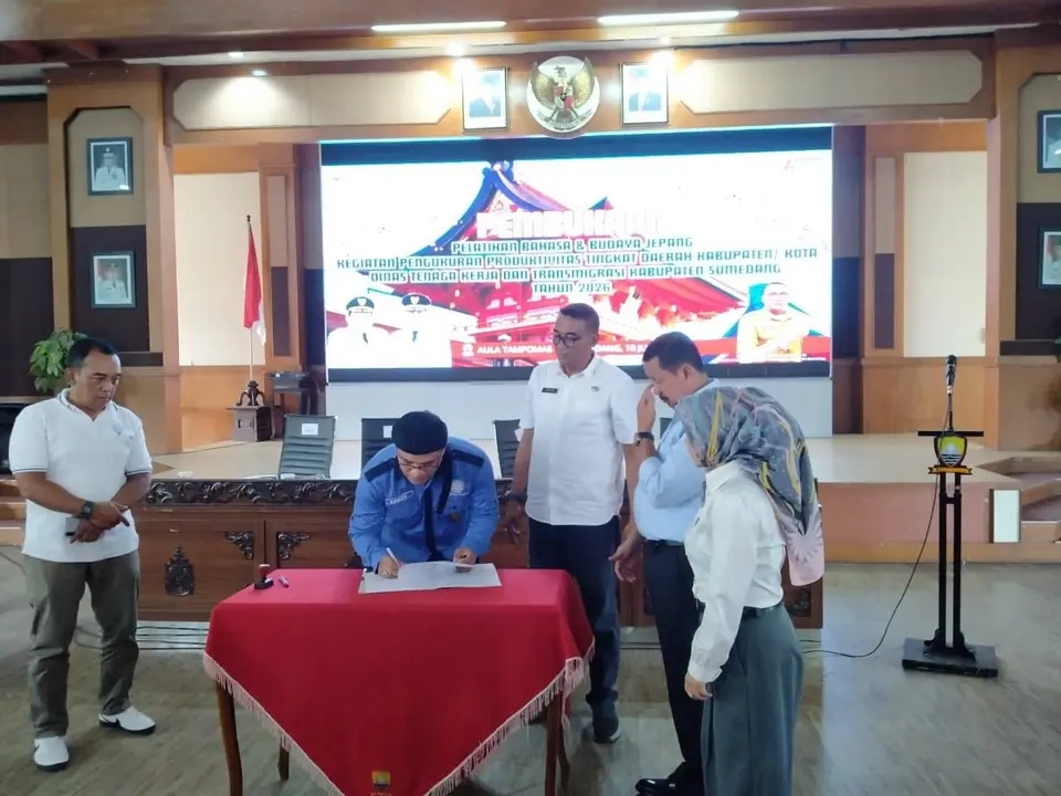 Bupati Sumedang melepas peserta pelatihan kerja ke Jepang